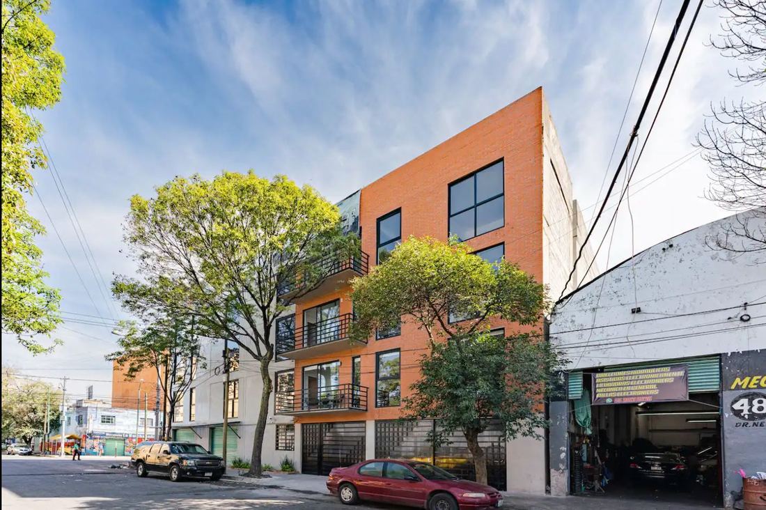 Doctor Neva 40 — Col. Doctores